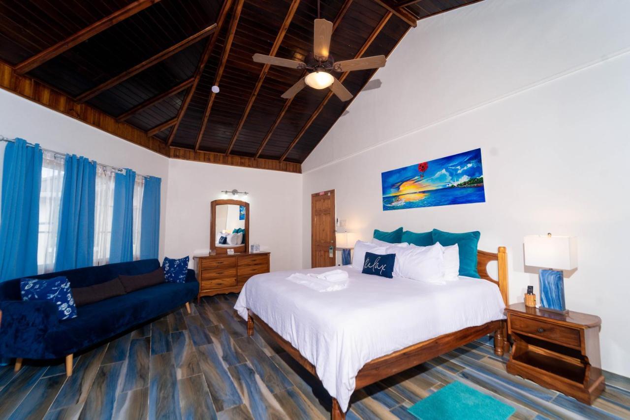Blue Skies Beach Resort Negril Bagian luar foto