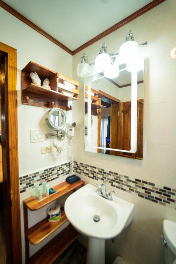 Blue Skies Beach Resort Negril Bagian luar foto