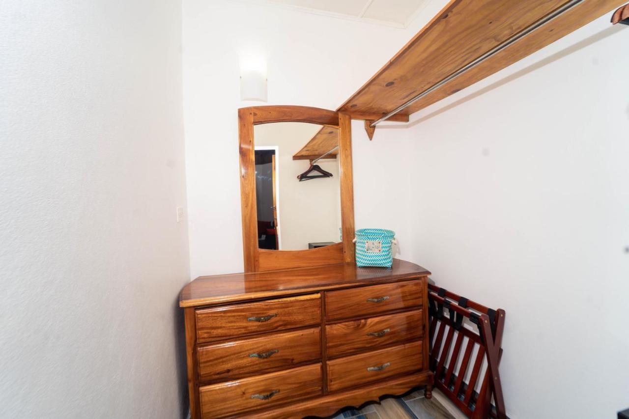 Blue Skies Beach Resort Negril Bagian luar foto