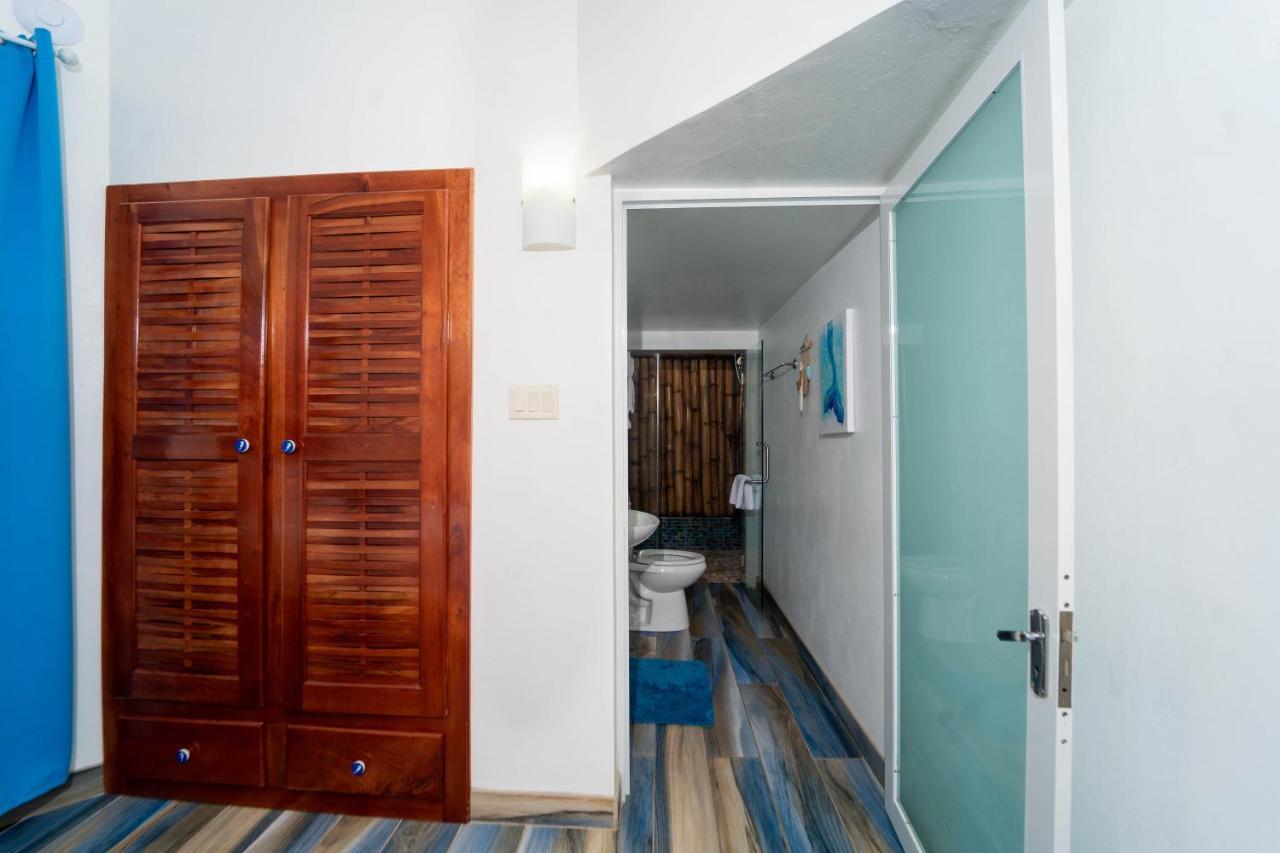 Blue Skies Beach Resort Negril Bagian luar foto
