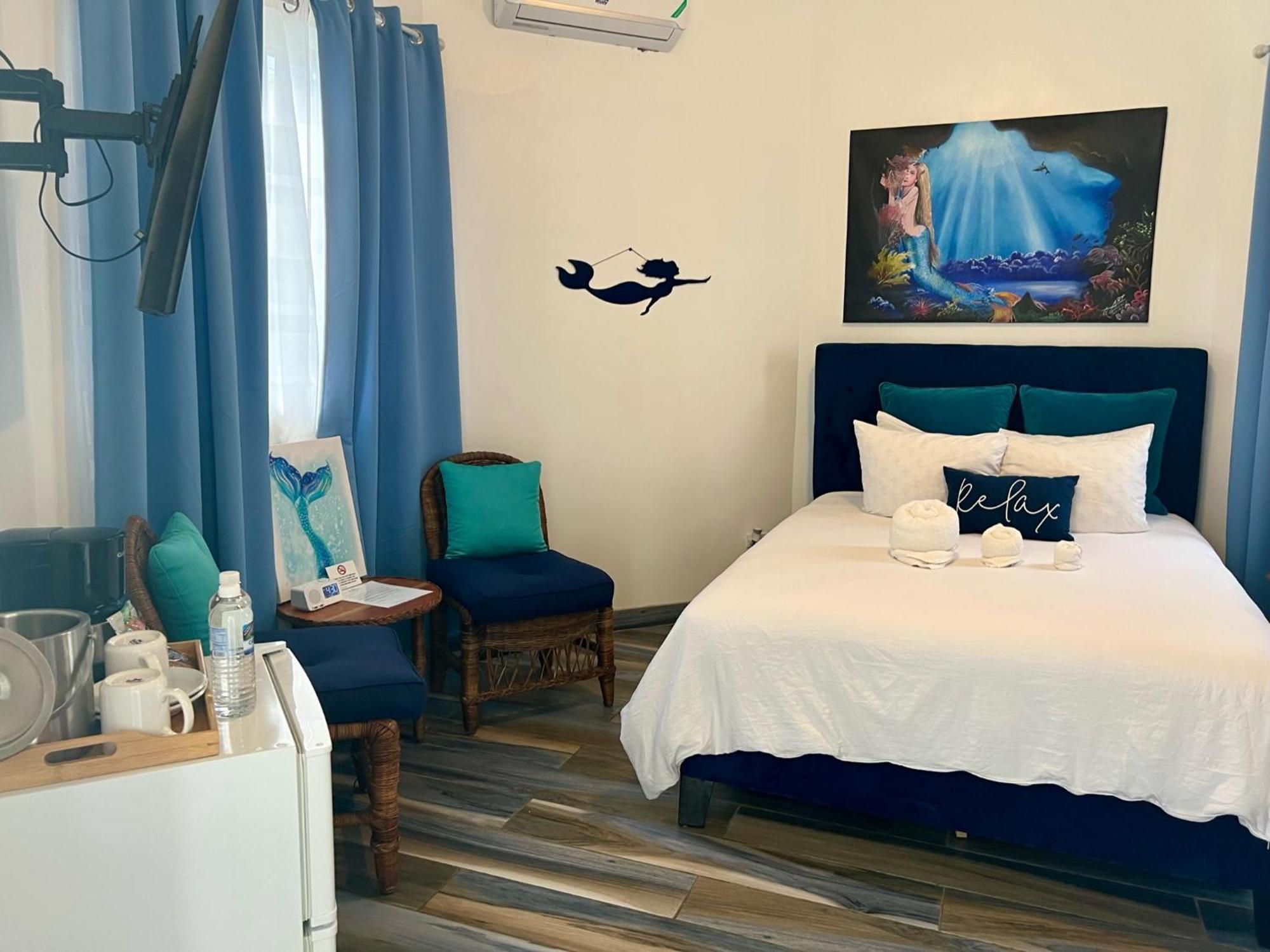 Blue Skies Beach Resort Negril Bagian luar foto