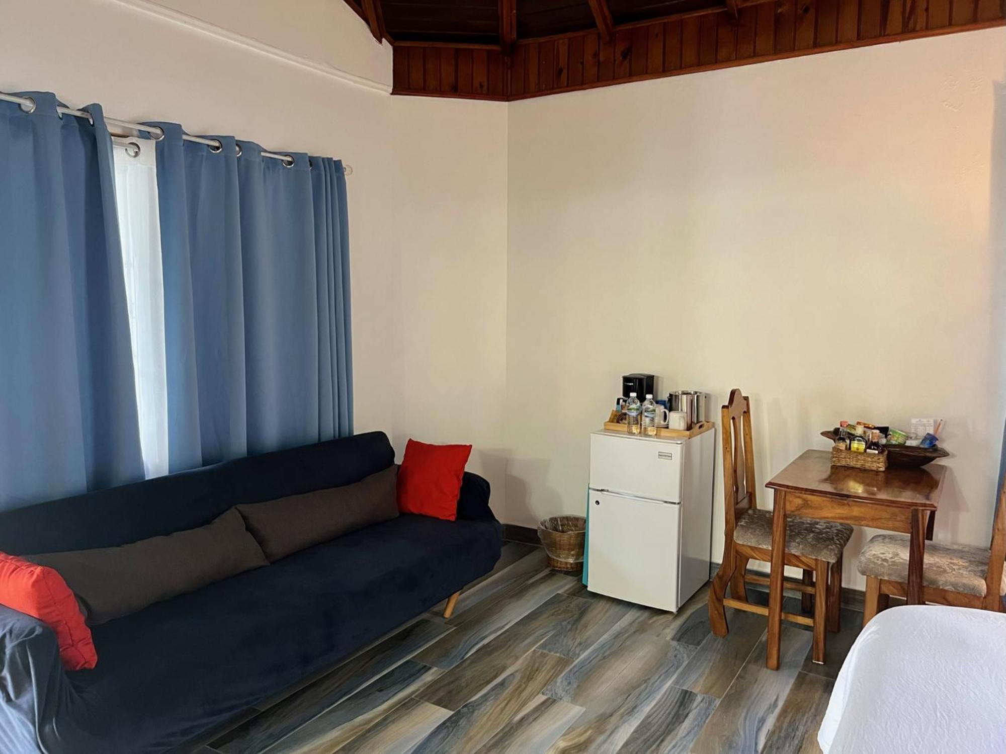 Blue Skies Beach Resort Negril Bagian luar foto