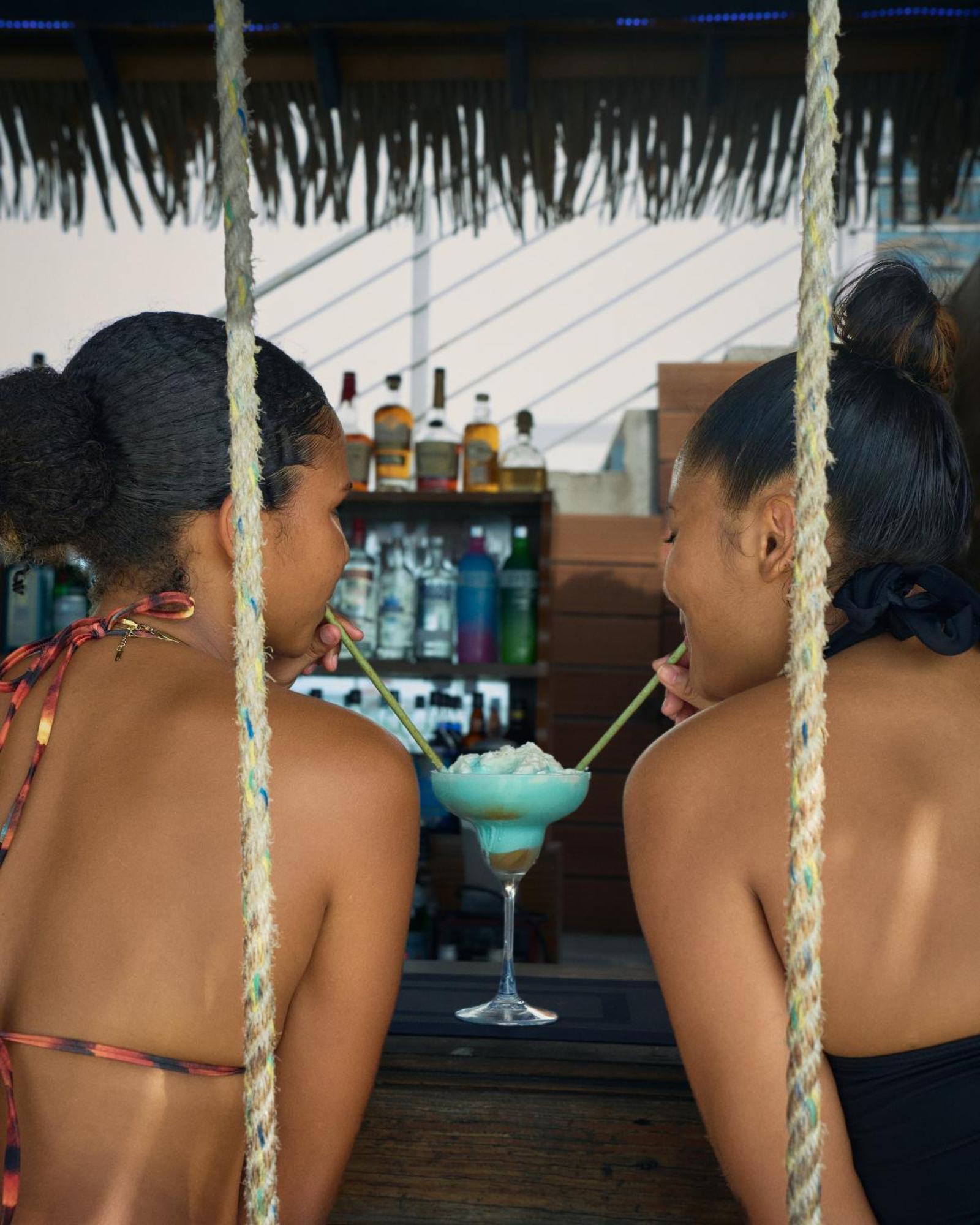 Blue Skies Beach Resort Negril Bagian luar foto